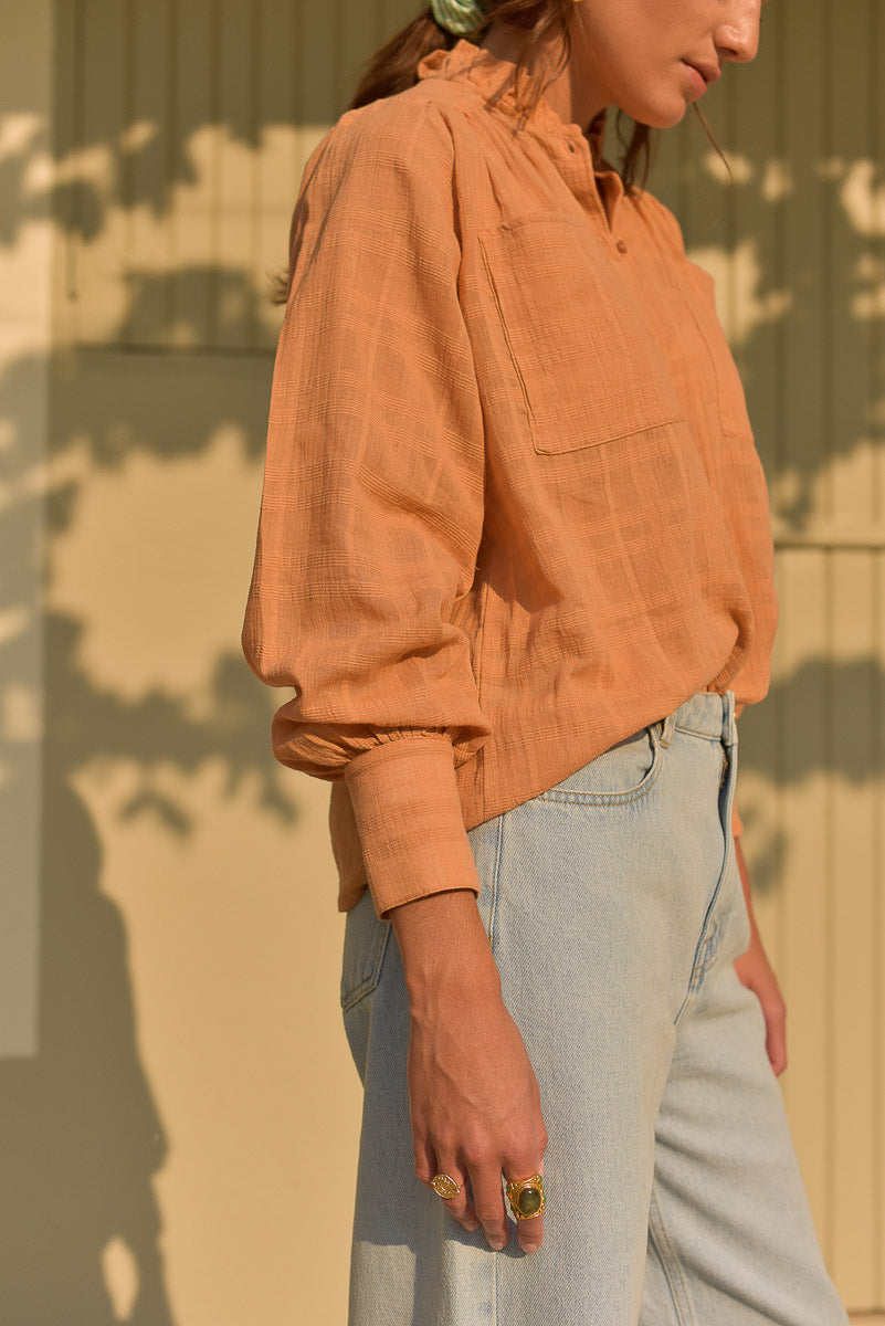 vue de profil blouse femme isaé argile marlot paris