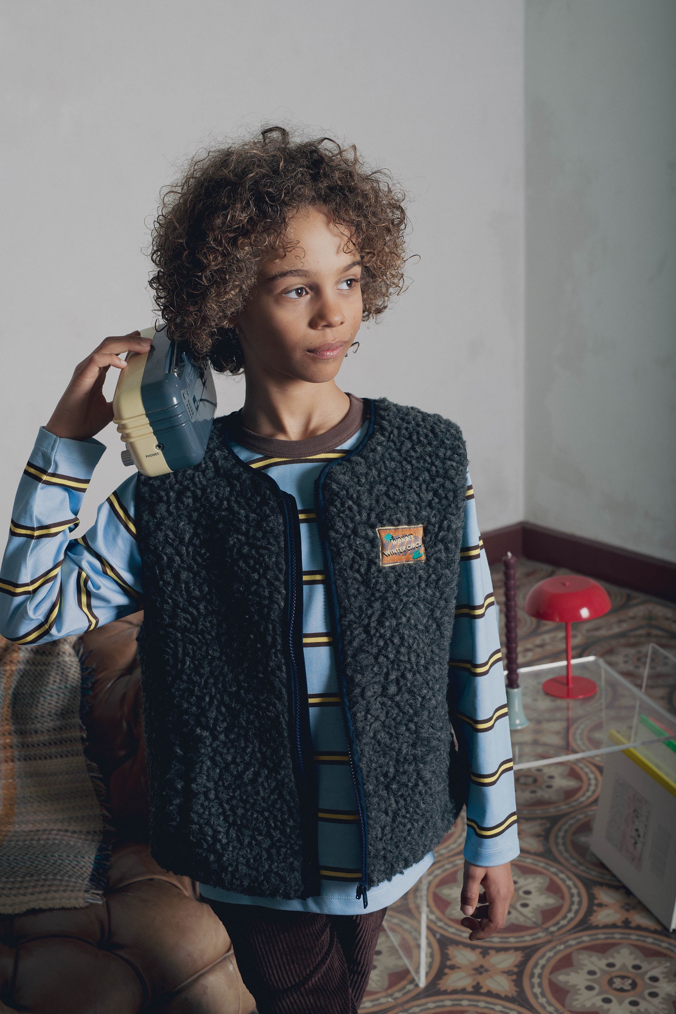 Look garçon gilet sans manches sherpa gris Marlot Paris