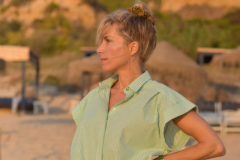 look femme chemise rayures verts short jean plage marlot paris