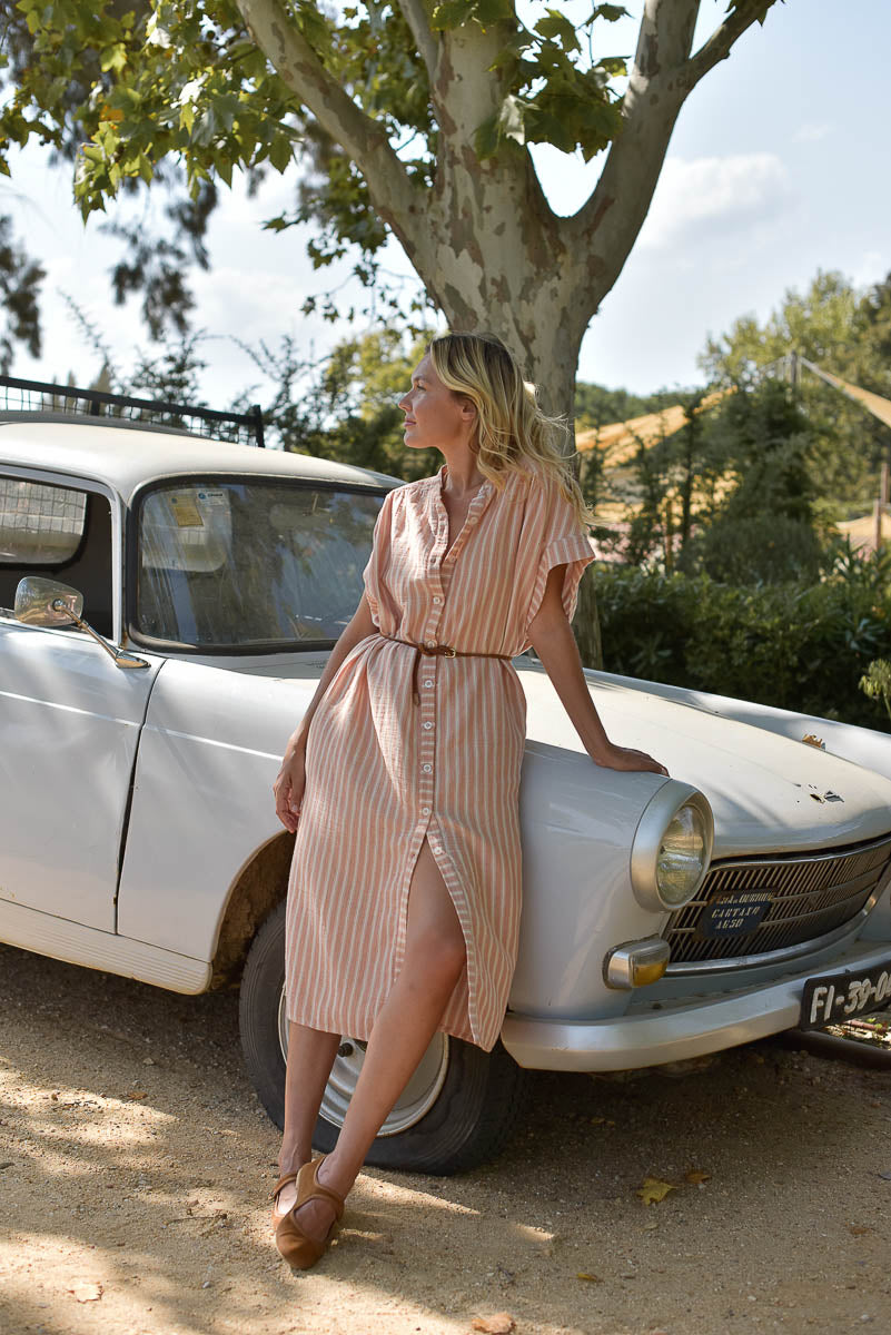 look femme voiture blanche robe anna rayé argile marlot paris