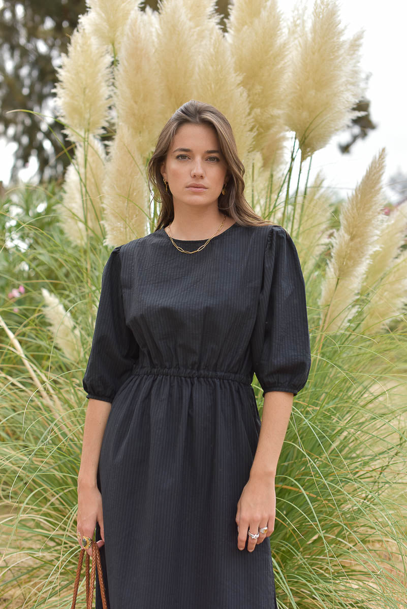 portrait femme robe longue noire aime marlot paris