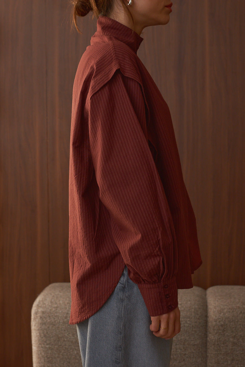 Vue de profil chemise femme coton rayé brun Marlot Paris