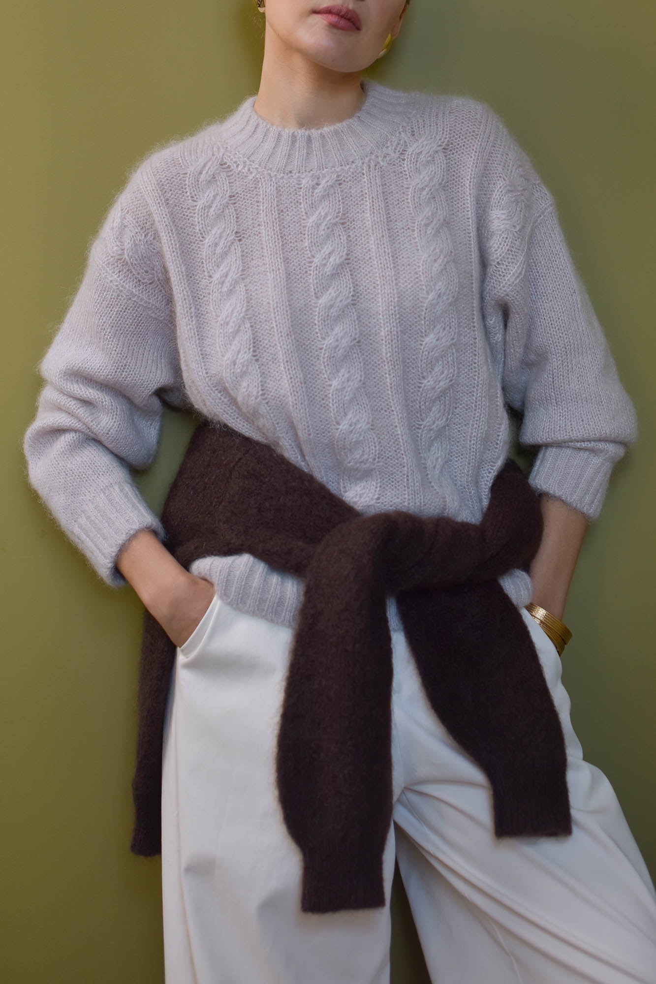 Pull femme beige mohair et pull marron noué taille Marlot Paris.