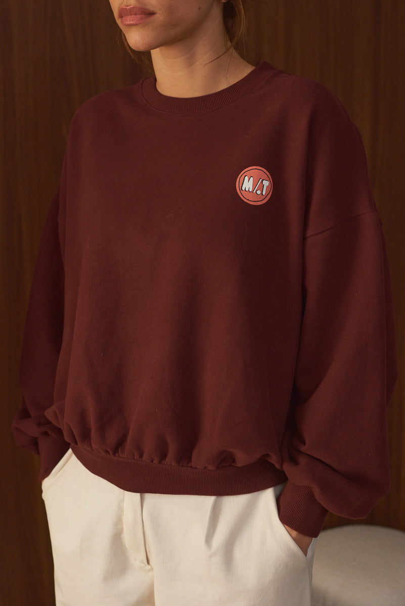 Sweat femme molleton de coton brun design sur la poitrine lettres M.T Marlot Paris