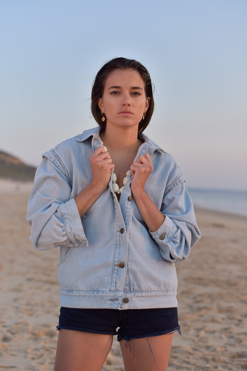 look femme veste jean clair camille short noir plage marlot paris